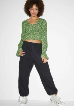 Blouse - Light Green