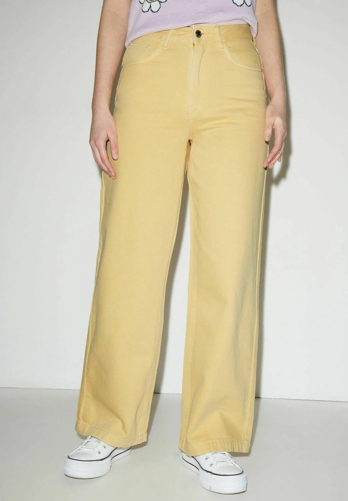 Flared Jeans - Yellow